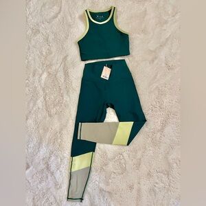 {{wilo}} Ribbed Longline Sports Bra & 7/8 Legging